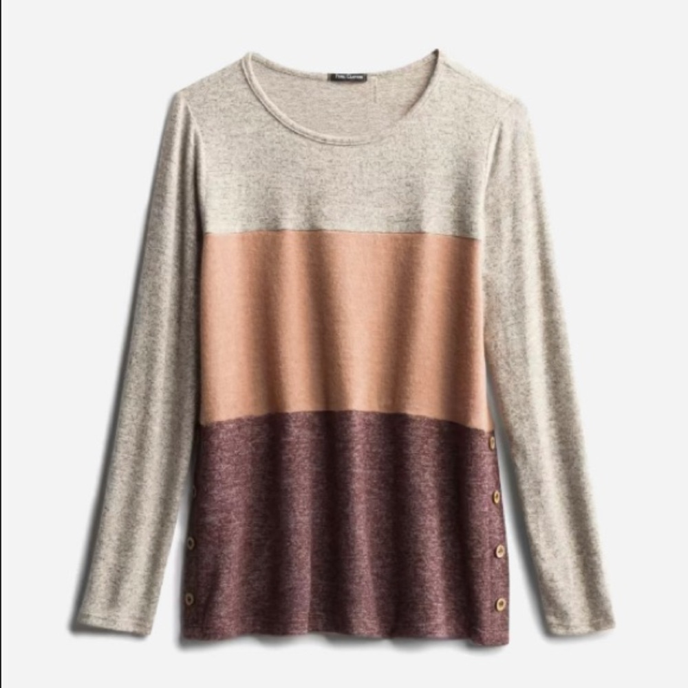 NWT PINK CLOVER - Arabela Button Detail Brushed Knot Top